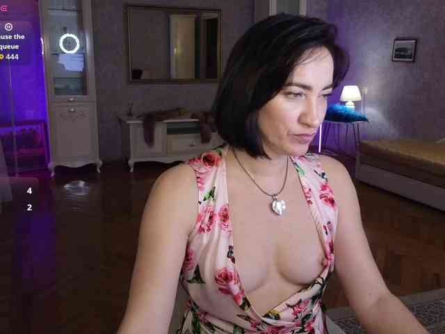 AnneKarma webcam
