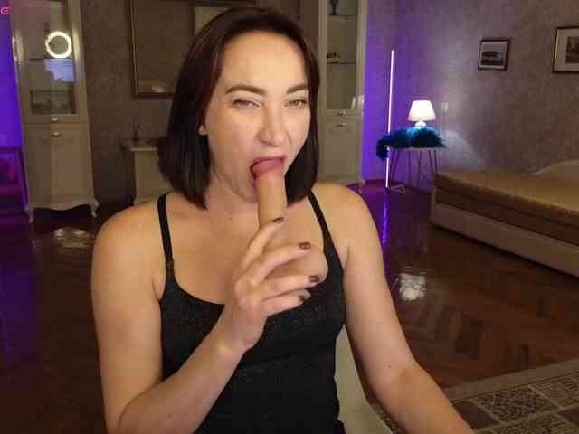 AnneKarma webcam