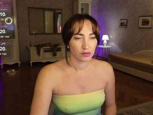 AnneKarma webcam