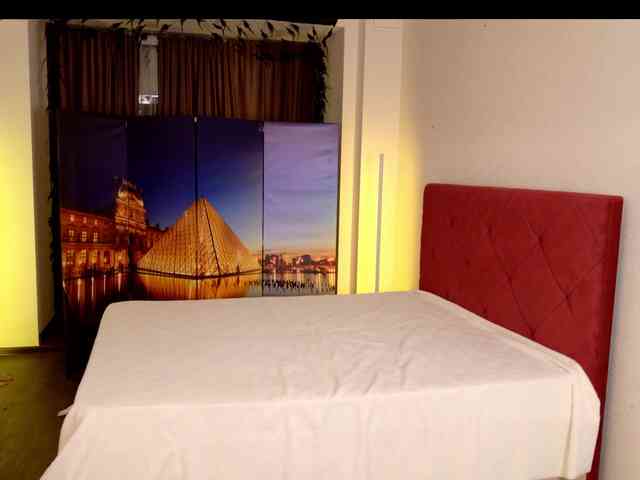 AnneKarma Live Webcam on BongaCams