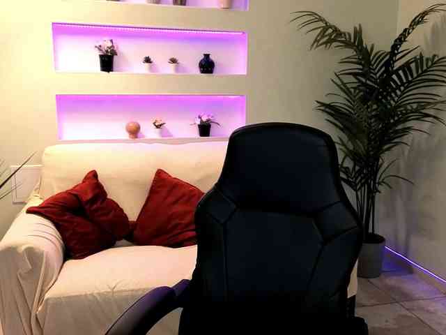LikaMiss webcam