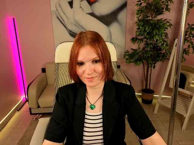 LikaMiss webcam