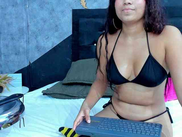 Scarlett-riles webcam