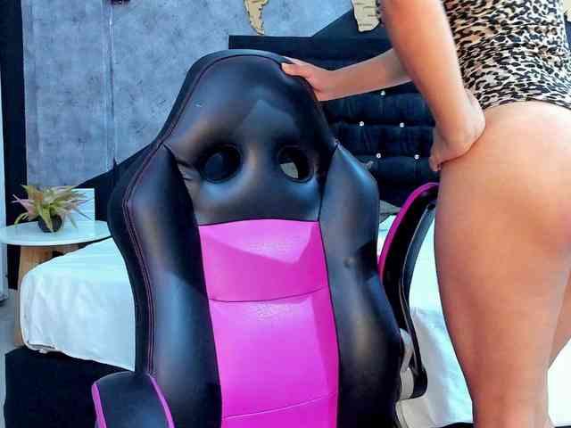 Scarlett-riles webcam