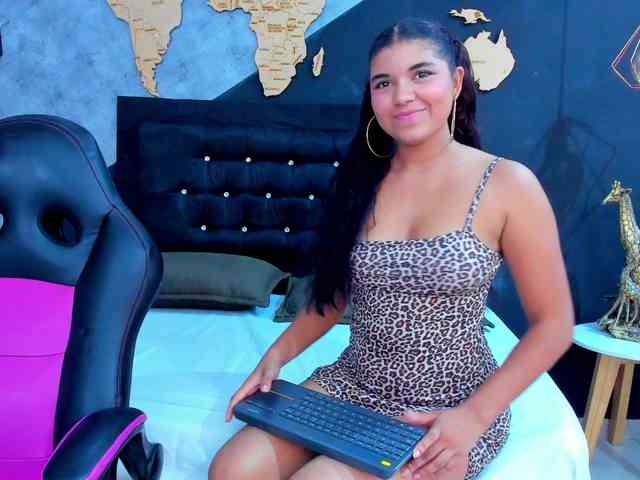 Scarlett-riles webcam