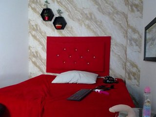 Issa-love Porn Show