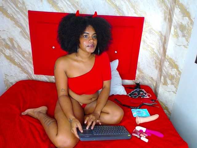  Issa-love chat room