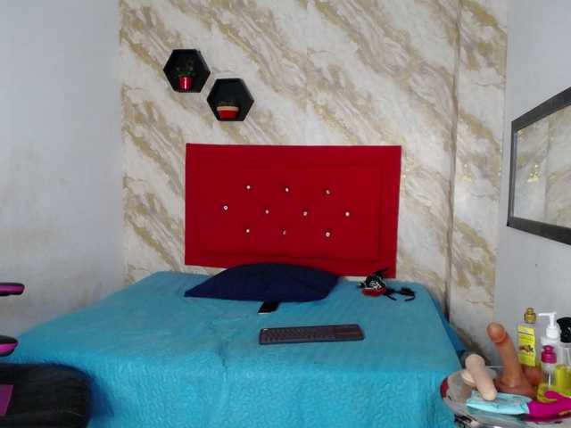 Issa-love's BongaCams show and profile