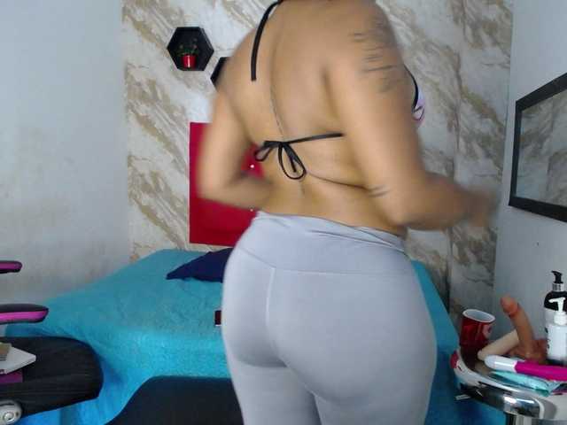 Issa-love's BongaCams show and profile