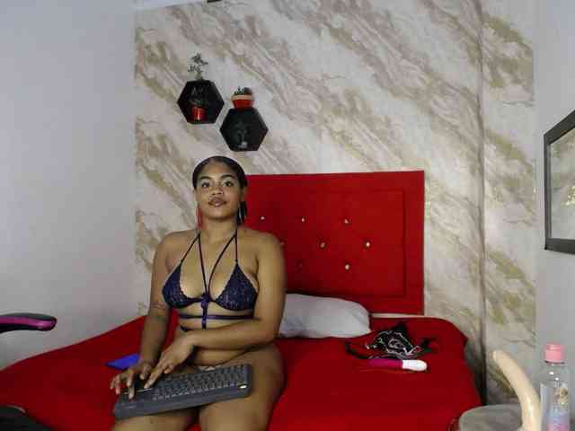 Issa-love webcam