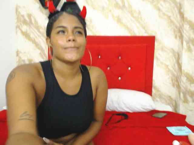 Issa-love webcam