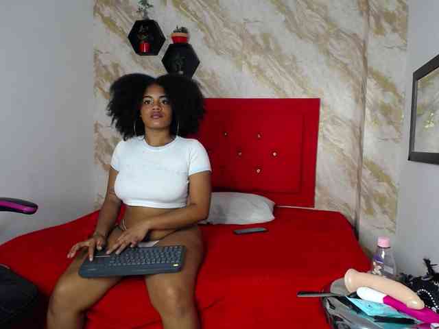 Issa-love webcam
