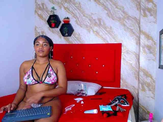 Issa-love webcam