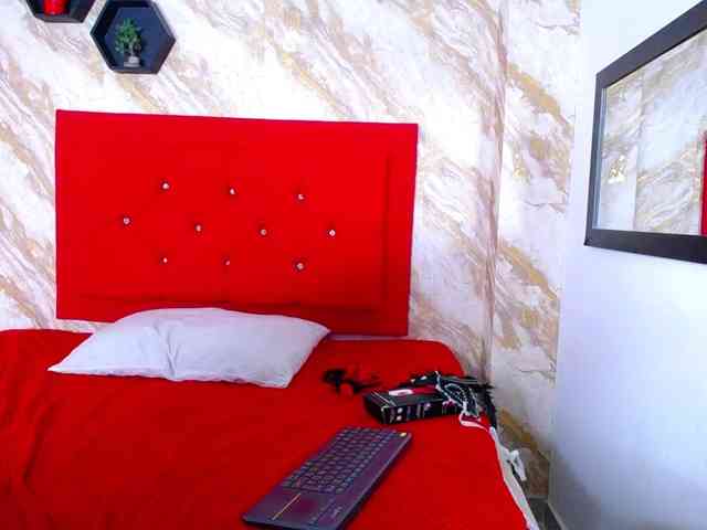 Issa-love webcam