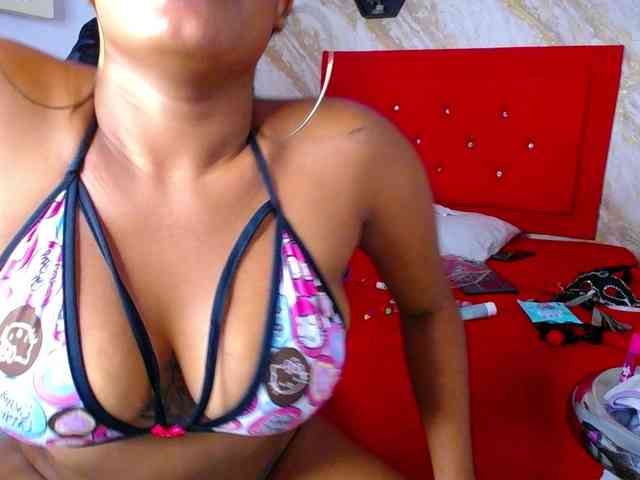 Issa-love webcam