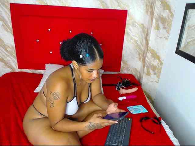 Issa-love webcam
