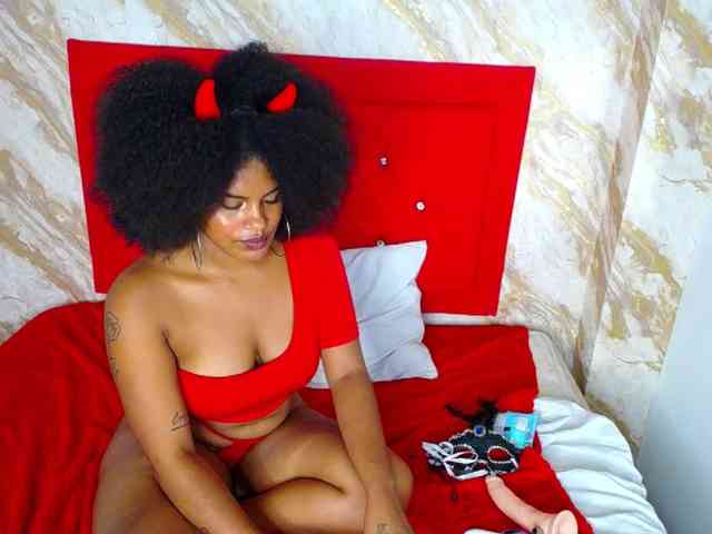 Issa-love webcam