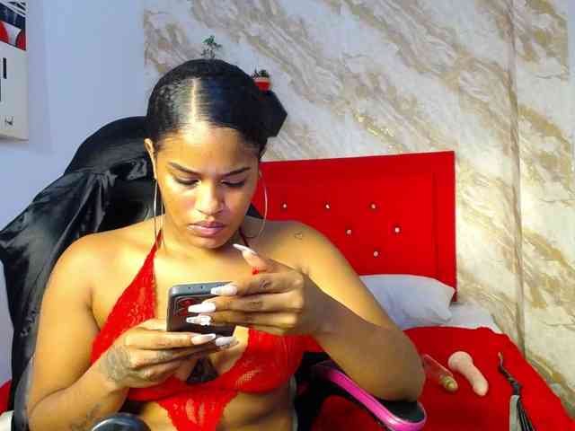 Issa-love webcam