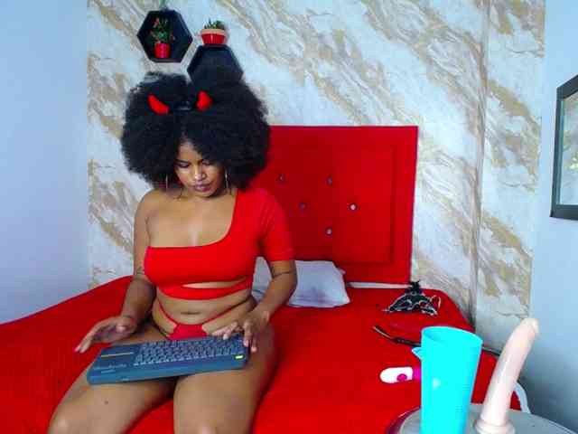 Issa-love webcam