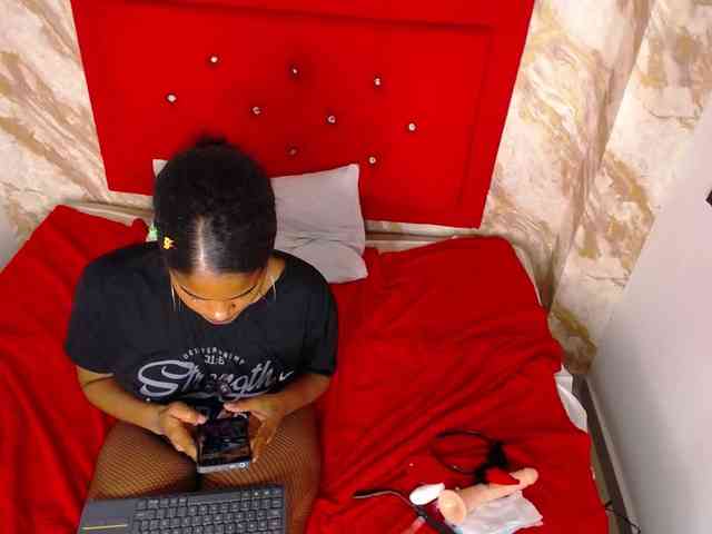Issa-love webcam