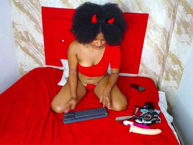 Issa-love webcam