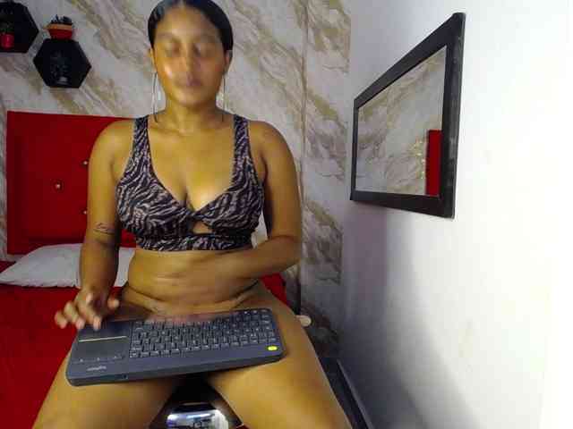 Issa-love webcam