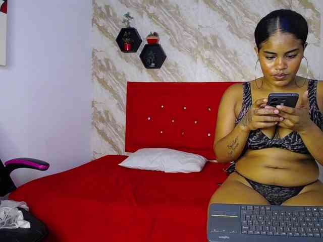 Issa-love webcam