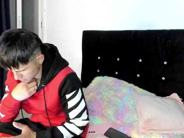 messycouple24