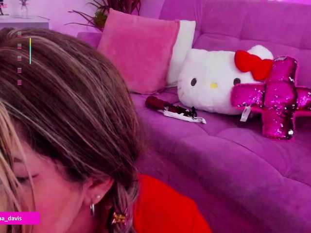 Zaradavis's BongaCams show and profile