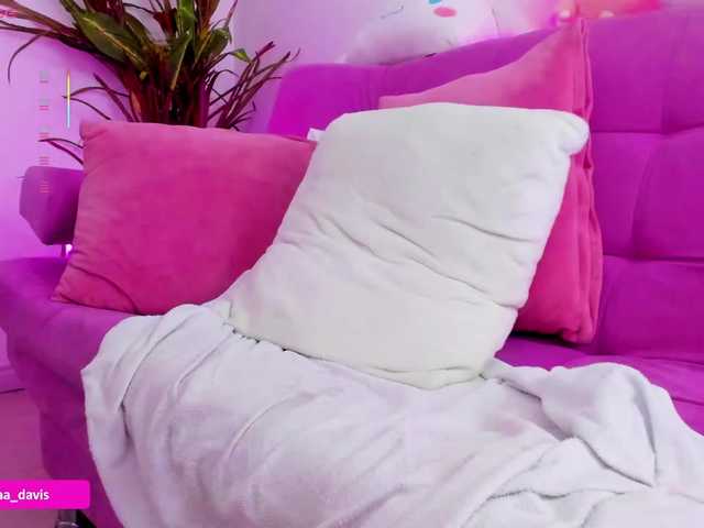 Zaradavis's BongaCams show and profile