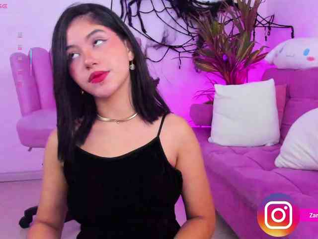 Zaradavis Live Webcam on BongaCams