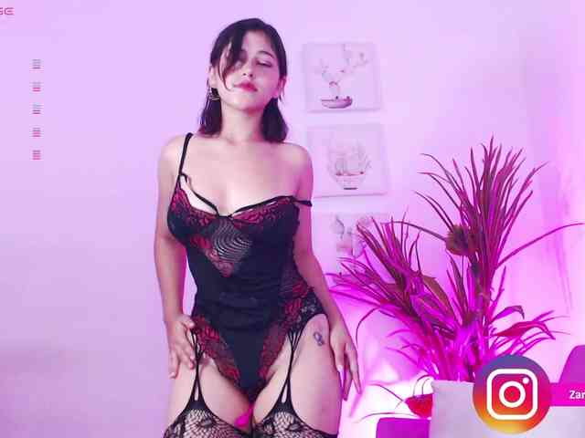 Zaradavis Live Webcam on BongaCams