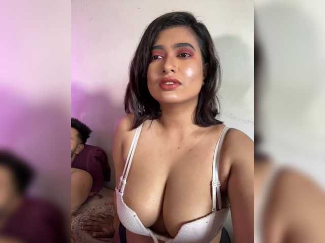 EleenaTylor's BongaCams show and profile