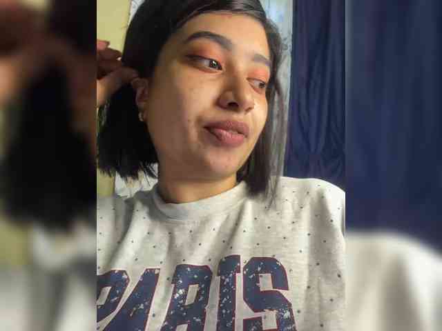 EleenaTylor Live Webcam on BongaCams