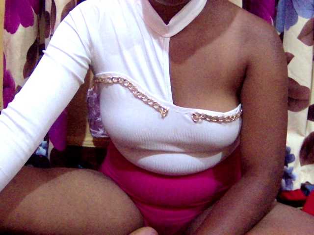 valeria223's BongaCams show and profile