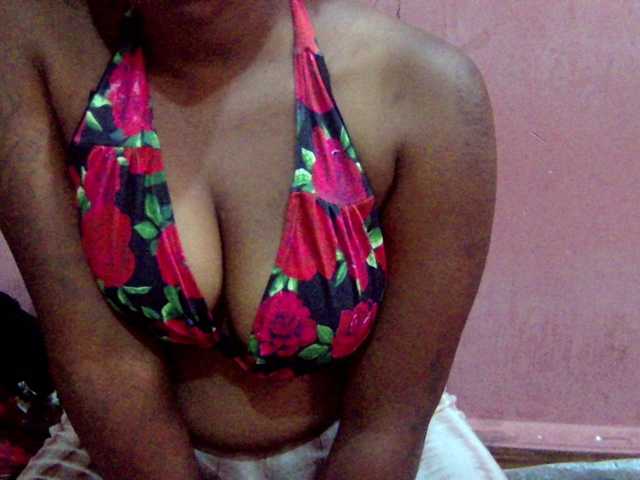 valeria223's BongaCams show and profile