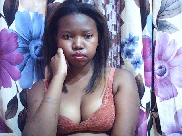 valeria223 Live Cam on BongaCams