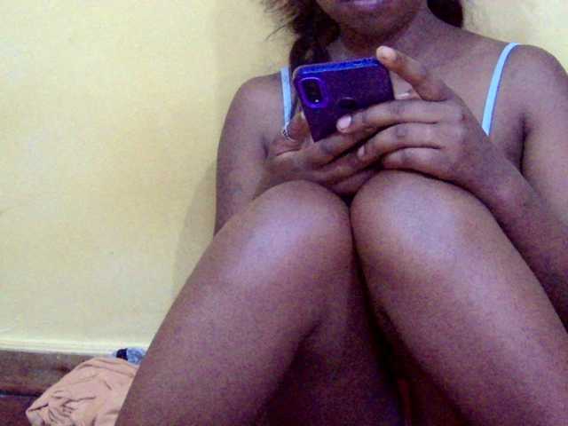 valeria223's BongaCams show and profile