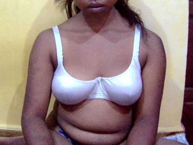 valeria223's BongaCams show and profile