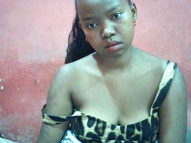 valeria223 webcam