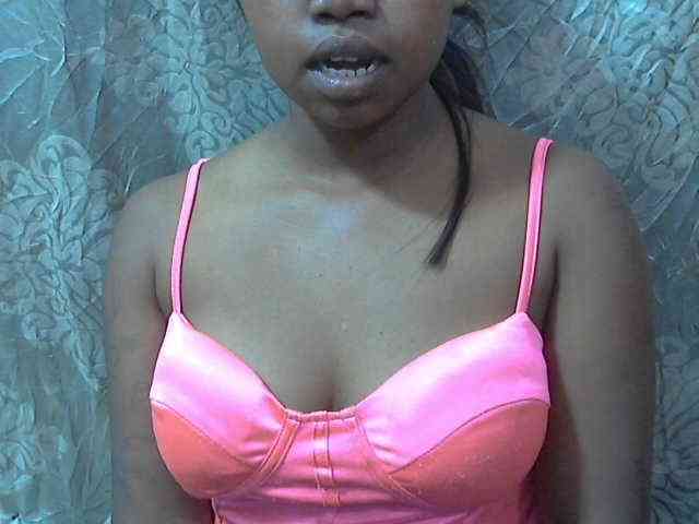 valeria223 webcam