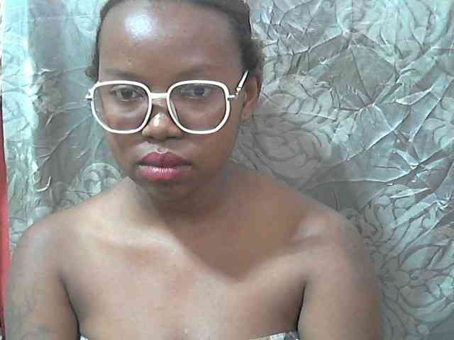 valeria223 webcam