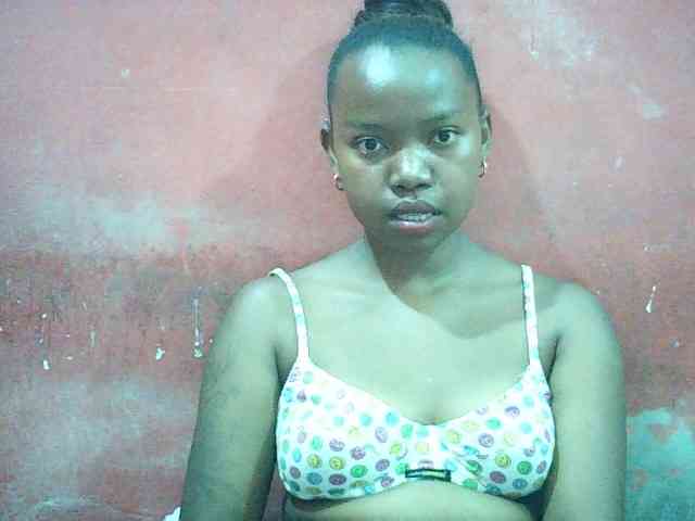 valeria223 webcam