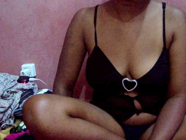 valeria223 webcam