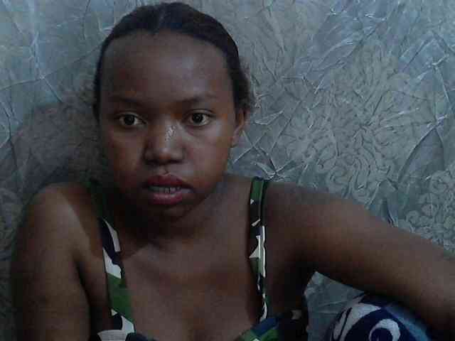 valeria223 webcam