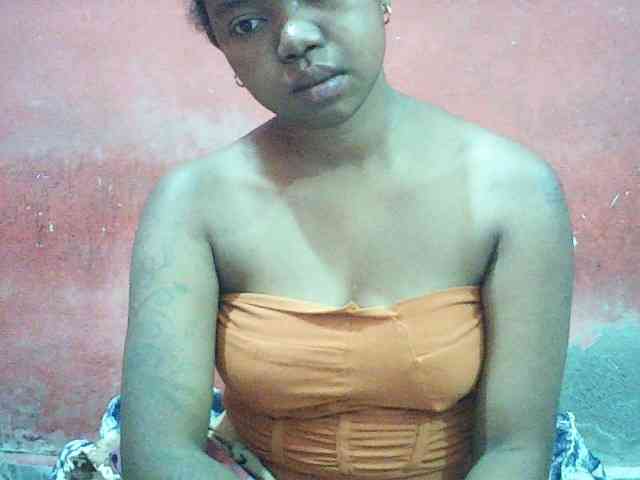 valeria223 webcam