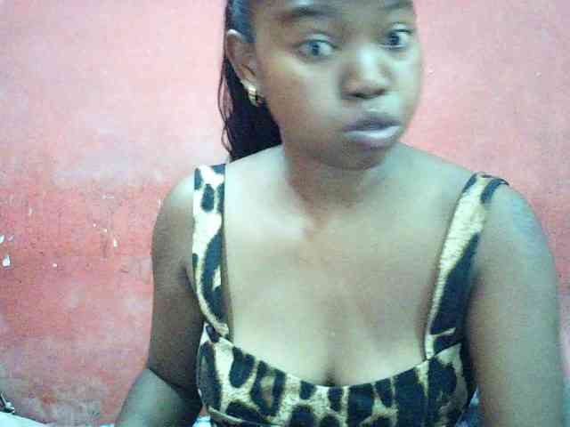 valeria223 webcam
