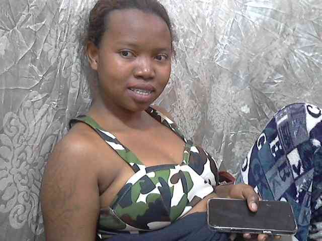 valeria223 webcam