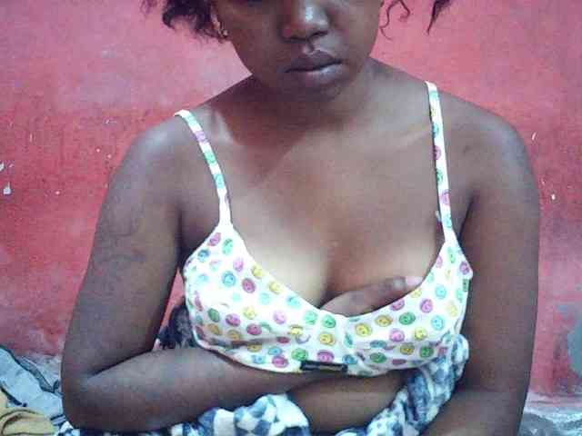 valeria223 webcam