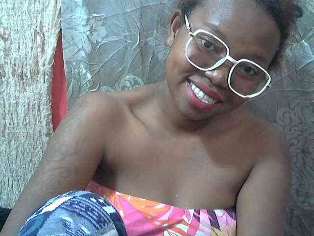 valeria223 webcam
